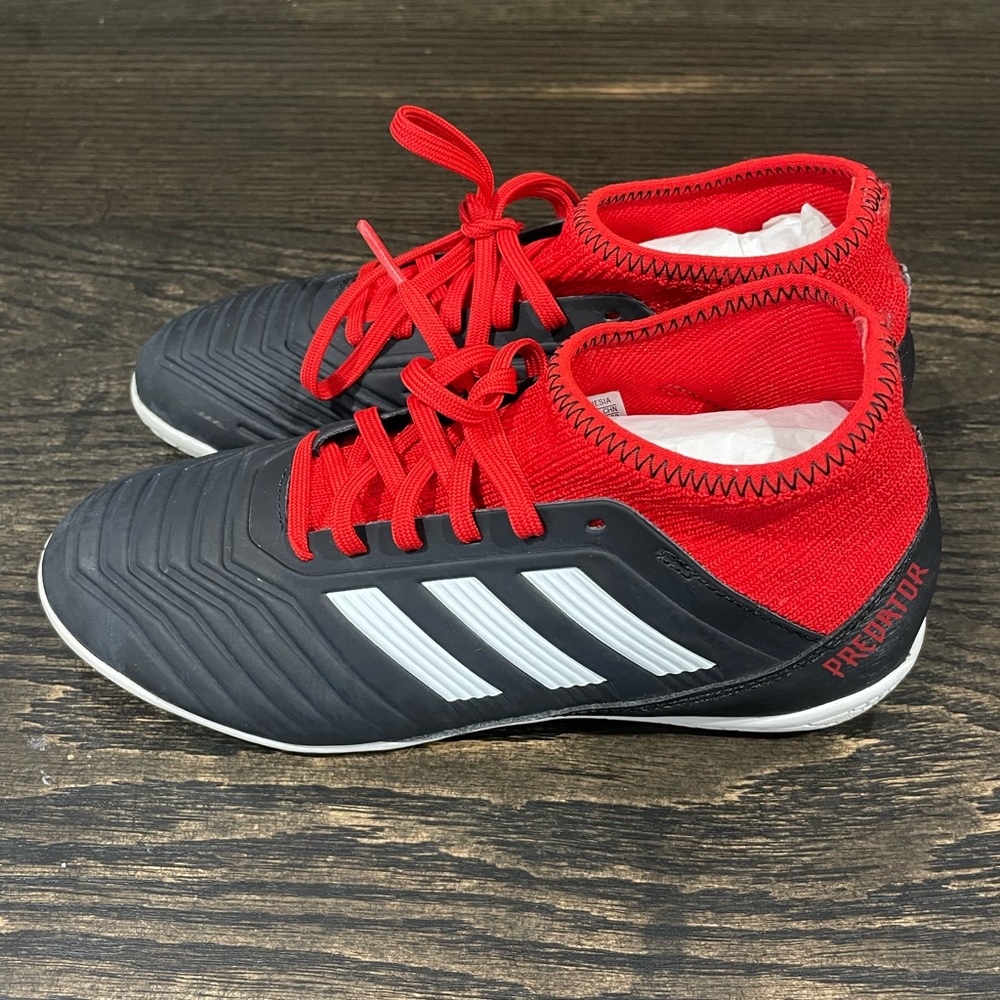 Adidas Predator Tango 18.3 IN J Kids Indoor Soccer cleat Y4 black/red/white